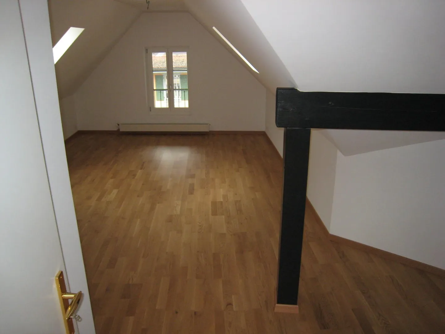 Très bel appartement sous les toits au centre de Thun à louer - Photo 7 sur 8