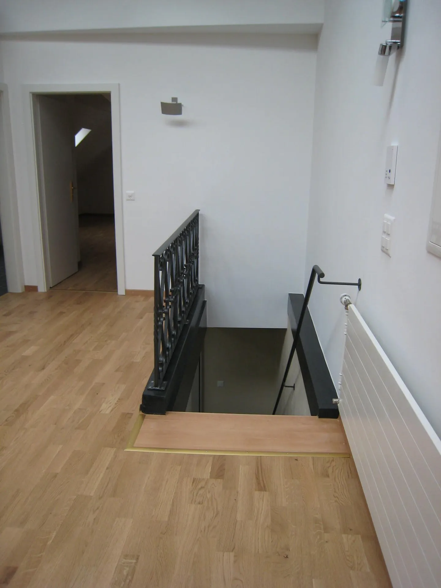 Très bel appartement sous les toits au centre de Thun à louer - Photo 5 sur 8