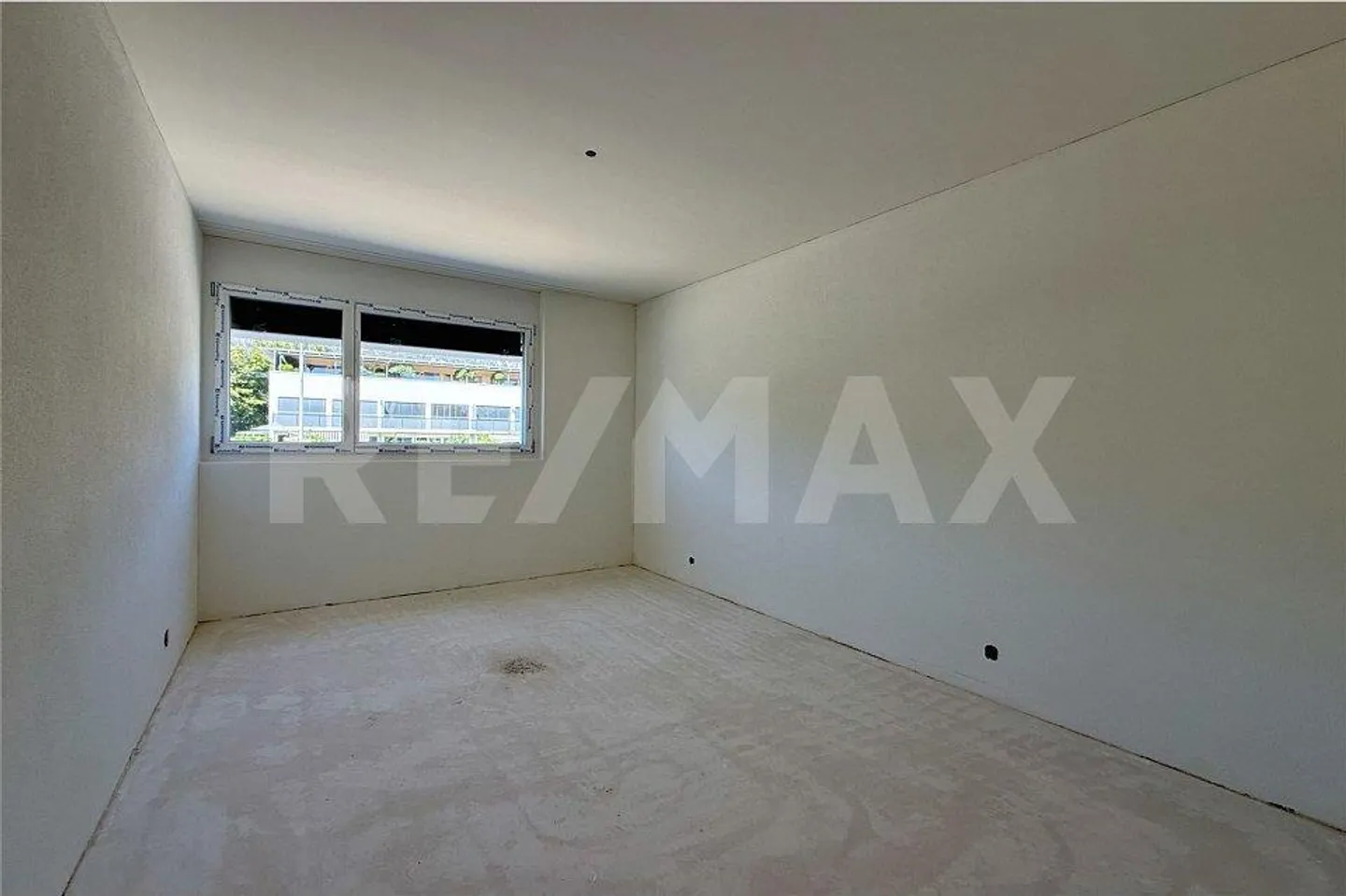 Nouvelle construction, située au calme, beaucoup de soleil et aménagement intérieur personnalisable (en construction) - Photo 6 sur 13