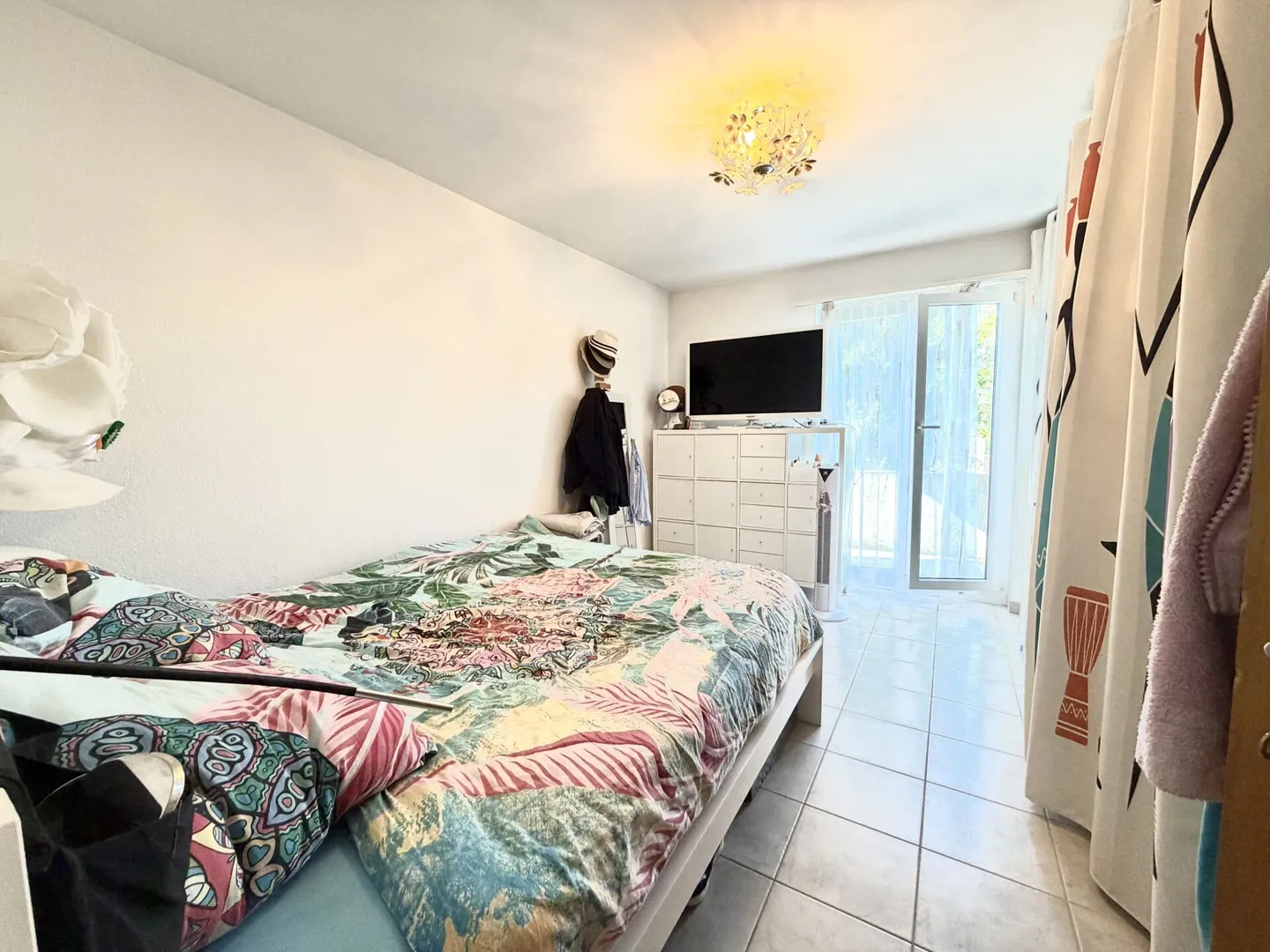 Affascinante casa unifamiliare con giardino spazioso in una zona residenziale tranquilla - Foto 5 di 7