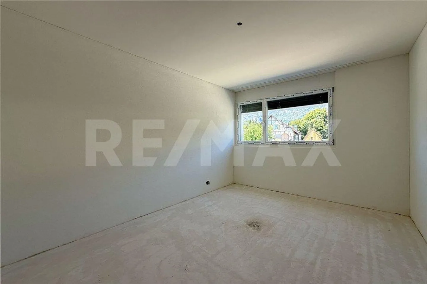 Nouvelle construction, située au calme, beaucoup de soleil et aménagement intérieur personnalisable (en construction) - Photo 7 sur 13