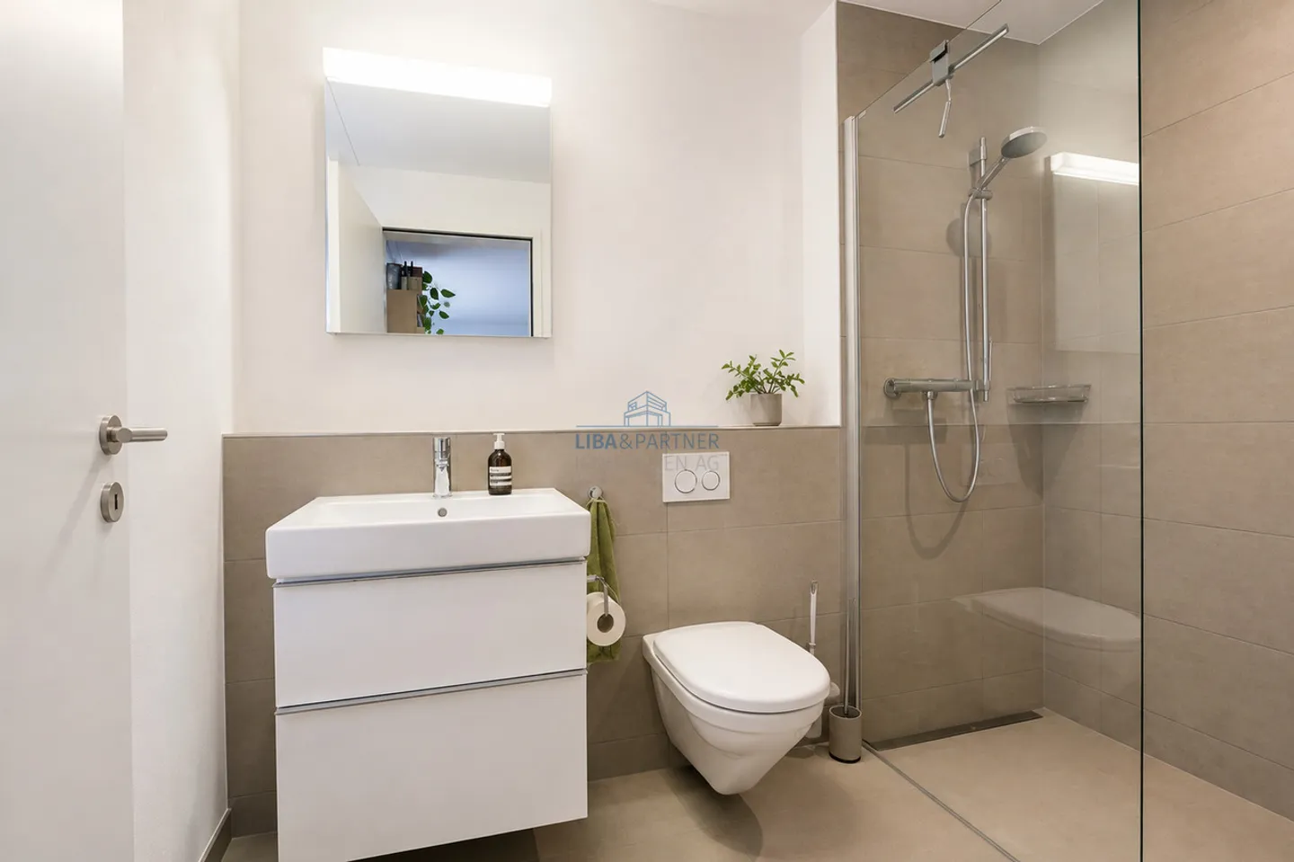 Living with Garden and Loggia - Attractive 4½-Room Apartment in Augst - Photo 7 of 11
