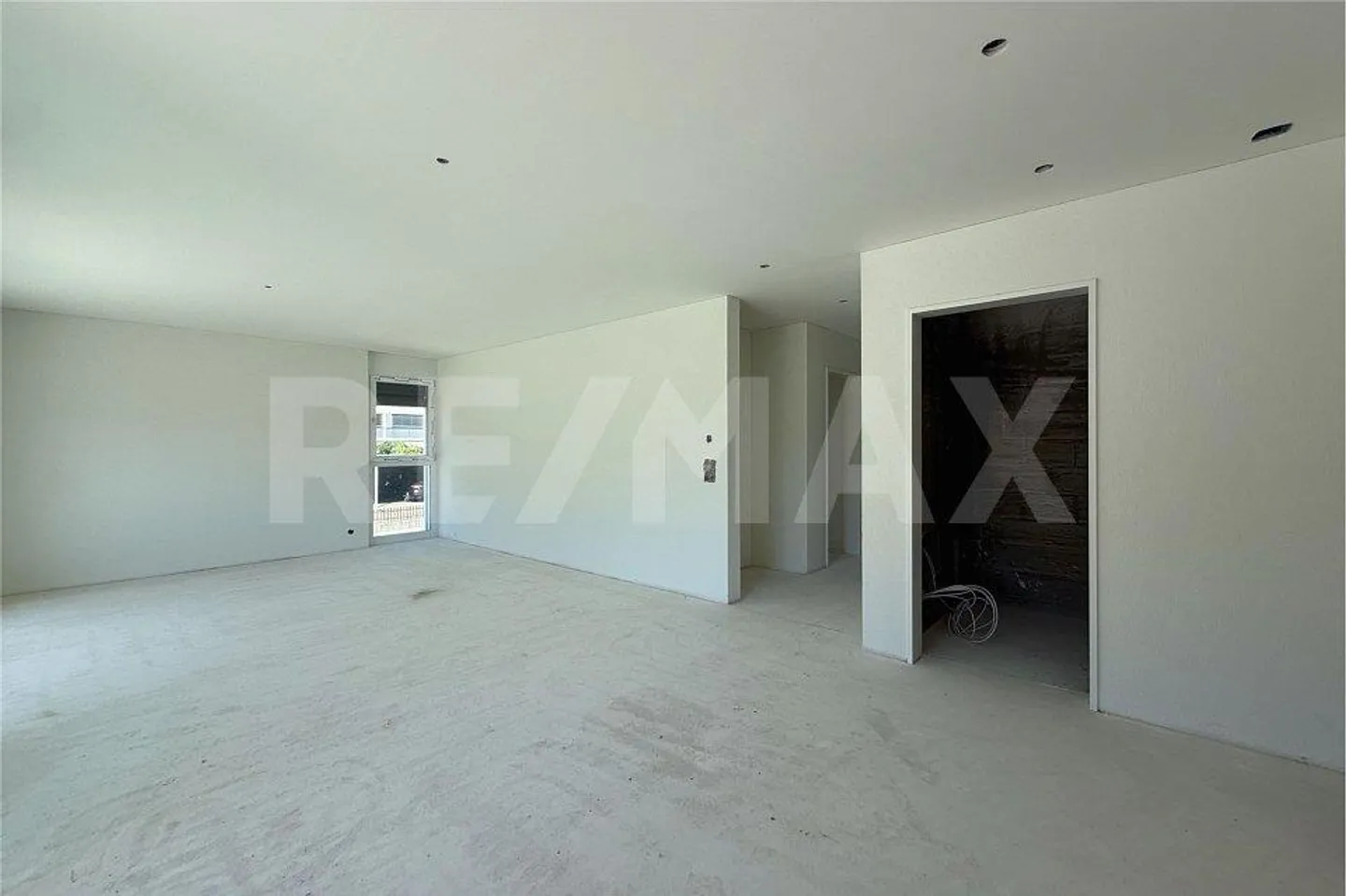 Nouvelle construction, située au calme, beaucoup de soleil et aménagement intérieur personnalisable (en construction) - Photo 11 sur 13