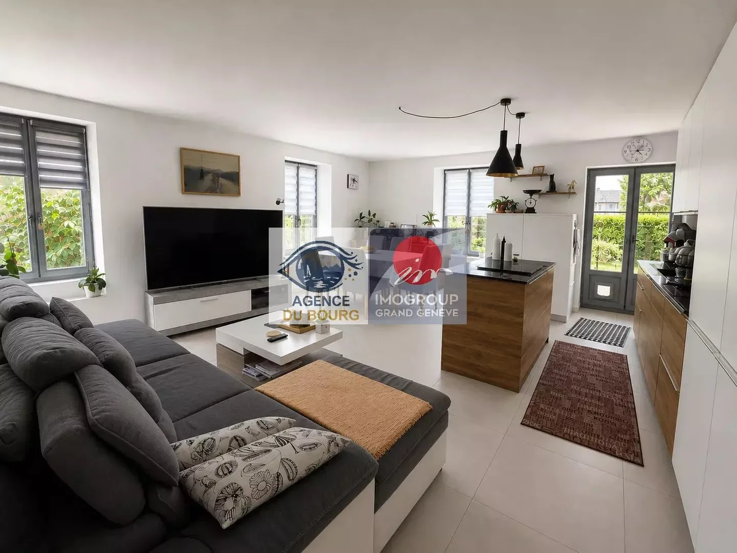 Appartement de caractère 5 pièces - Photo 3 sur 8