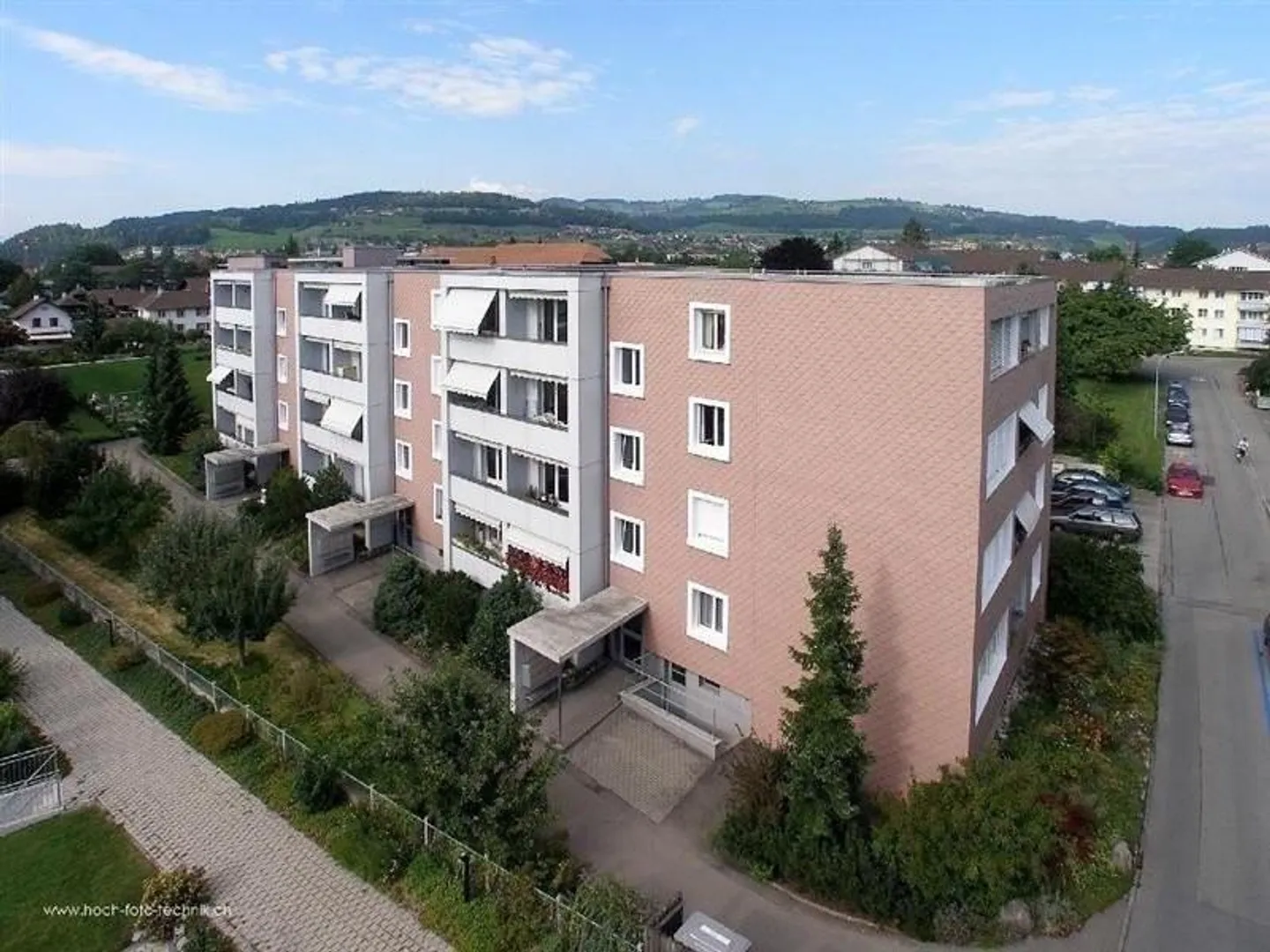 Modernes Apartment bei Thun - Foto 1 von 8