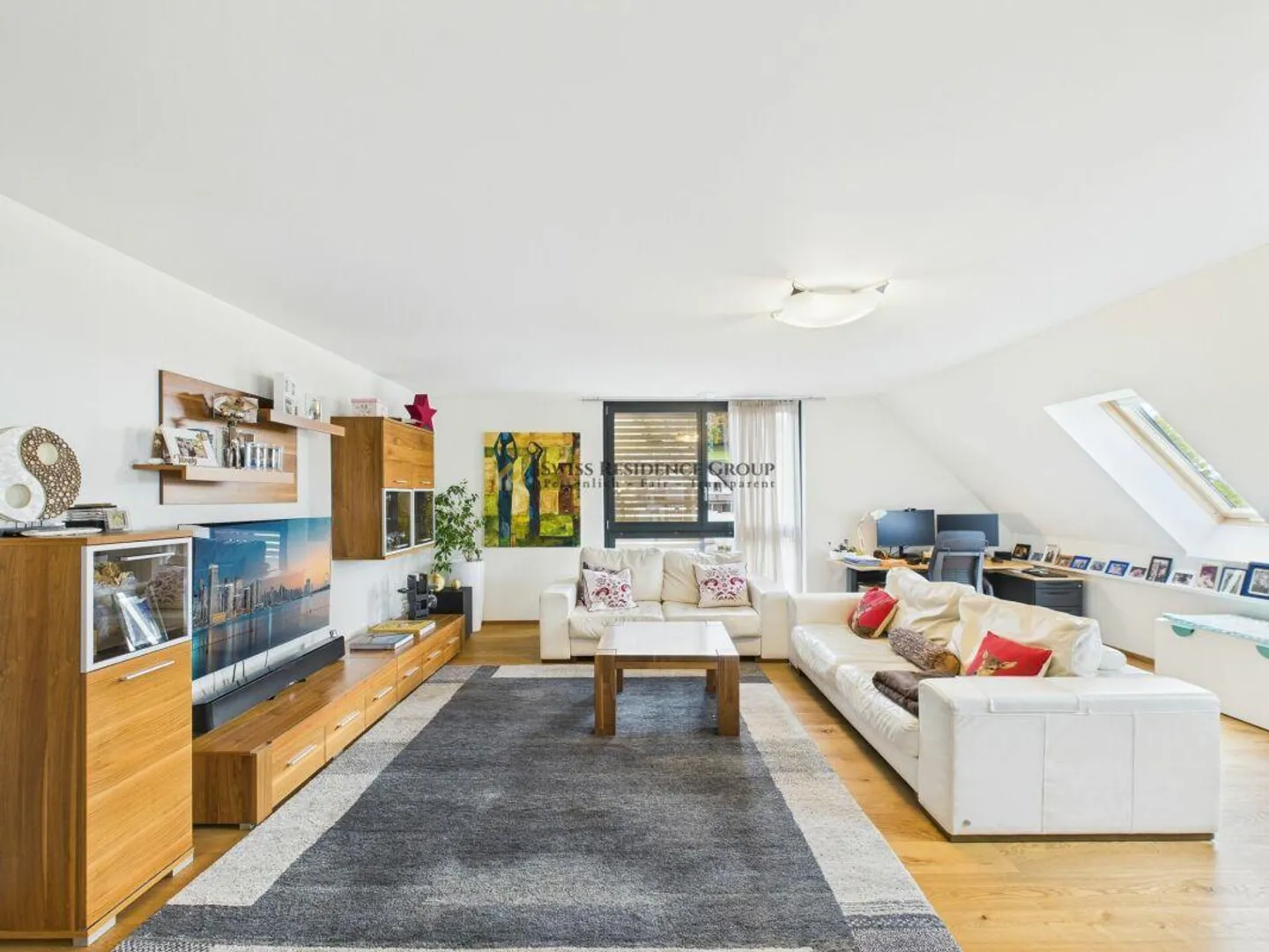 Family-friendly 4.5-room Minergie apartment with panoramic views, comfort, and attractive tax situation - Photo 1 of 16