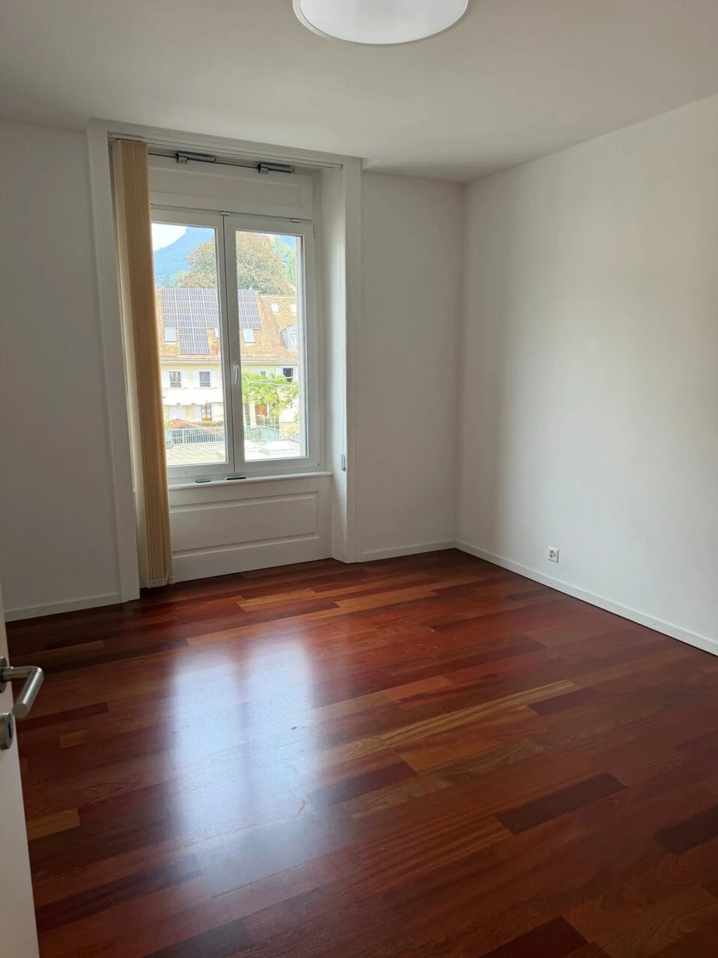 3.5-room apartment with stunning views of Lake Geneva - Photo 6 of 8