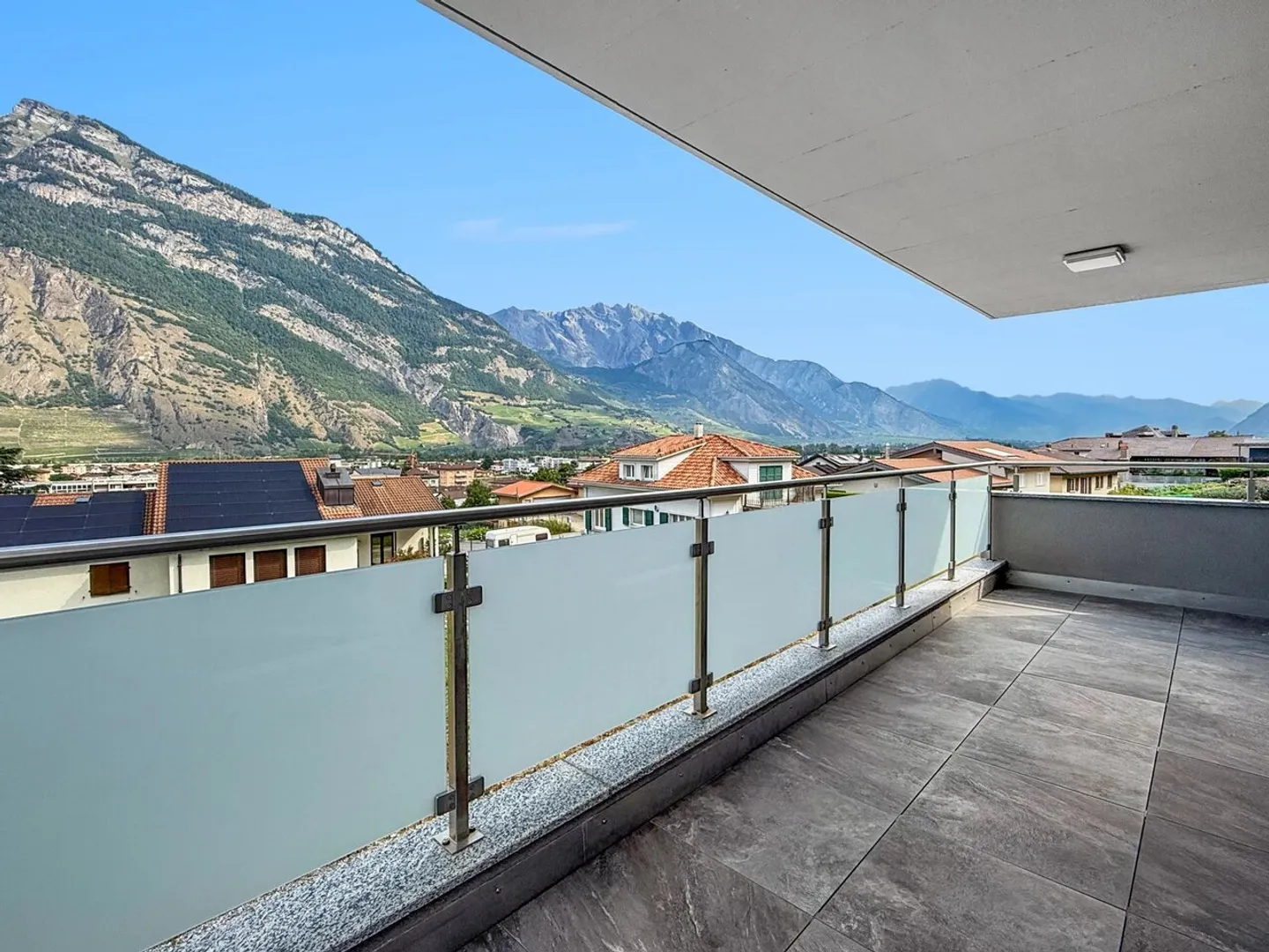 4,5 p. con vista libera - Terrazza e giardino privati - Foto 4 di 13