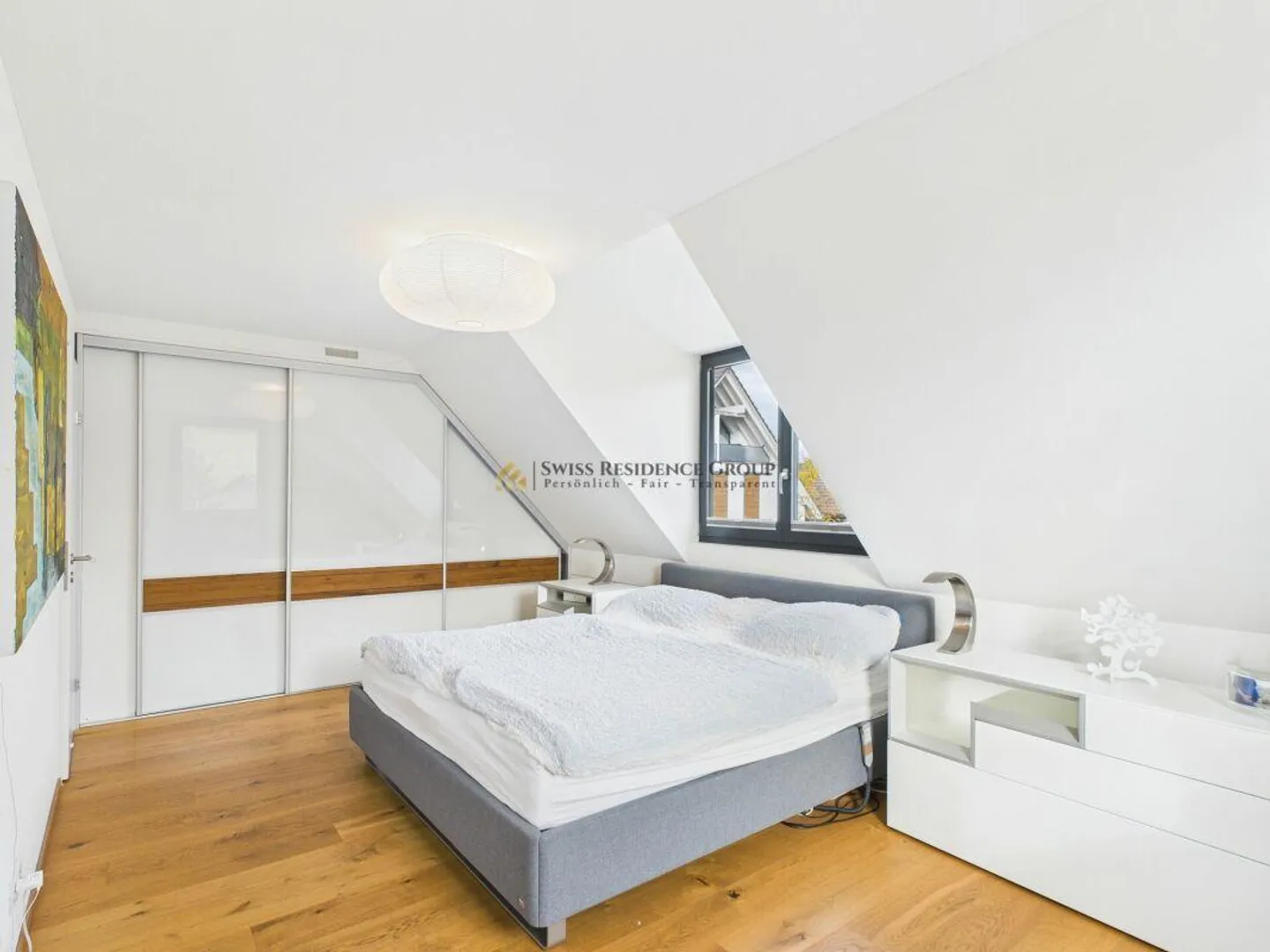 Family-friendly 4.5-room Minergie apartment with panoramic views, comfort, and attractive tax situation - Photo 8 of 16