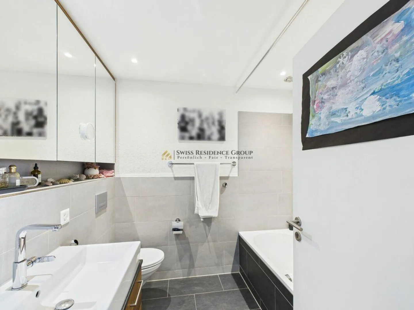 Family-friendly 4.5-room Minergie apartment with panoramic views, comfort, and attractive tax situation - Photo 13 of 16