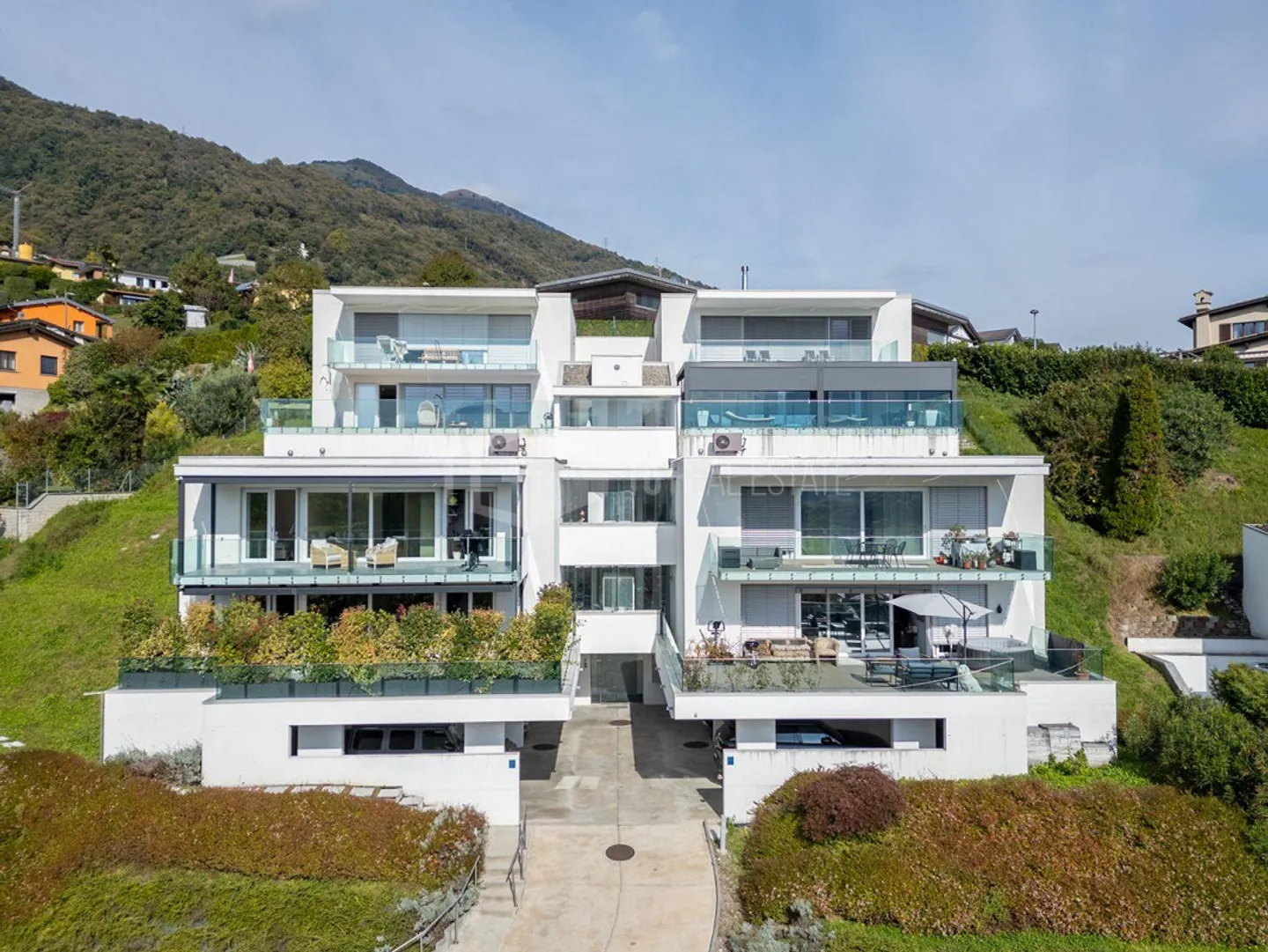 Villa Elegante a Manno - Foto 1 di 13