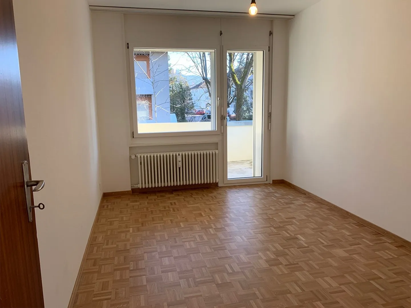 Appartement penthouse moderne de 4,5 pièces avec terrasse sur le toit d'environ 103m² - Photo 7 sur 14