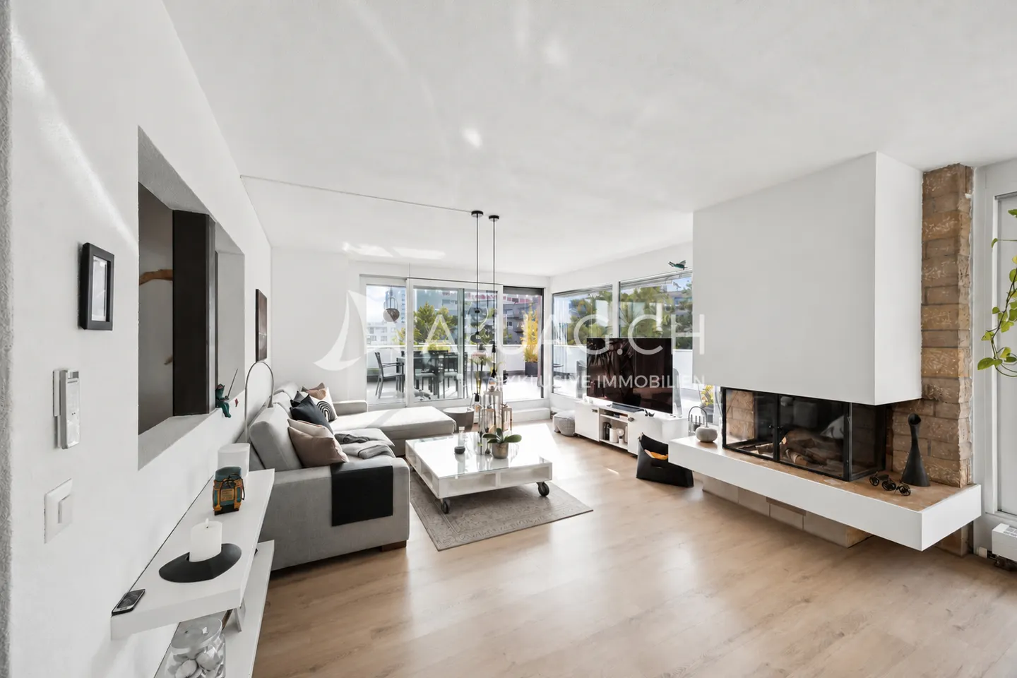 PENTHOUSE WITH LARGE TERRACE - Photo 1 of 14