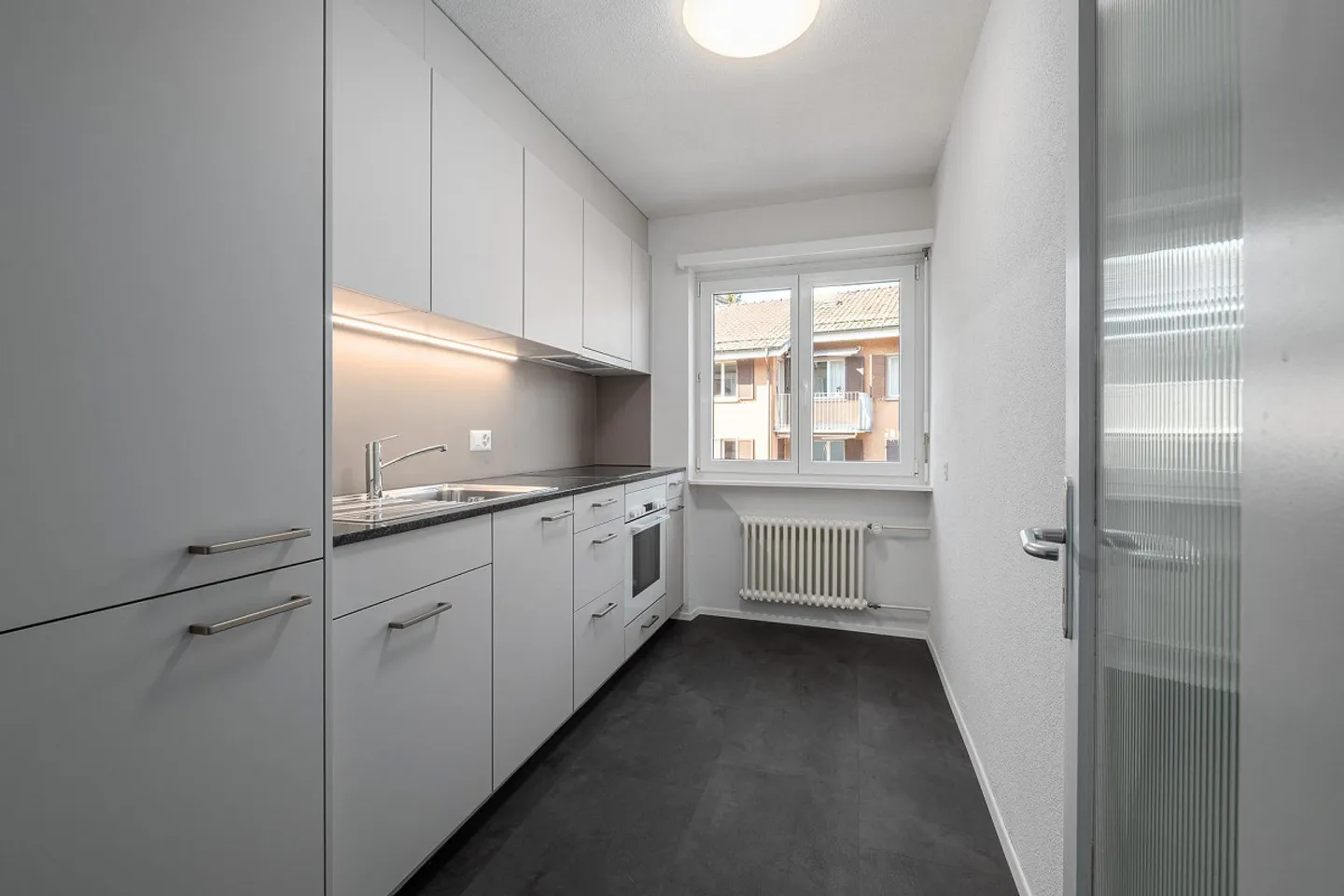 Bellissimo appartamento a Zurigo-Oerlikon, recentemente ristrutturato - Foto 8 di 16
