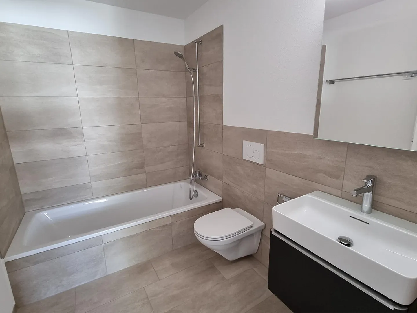 Appartement moderne, lumineux et spacieux de 3,5 pièces à Ebikon - Photo 4 sur 8