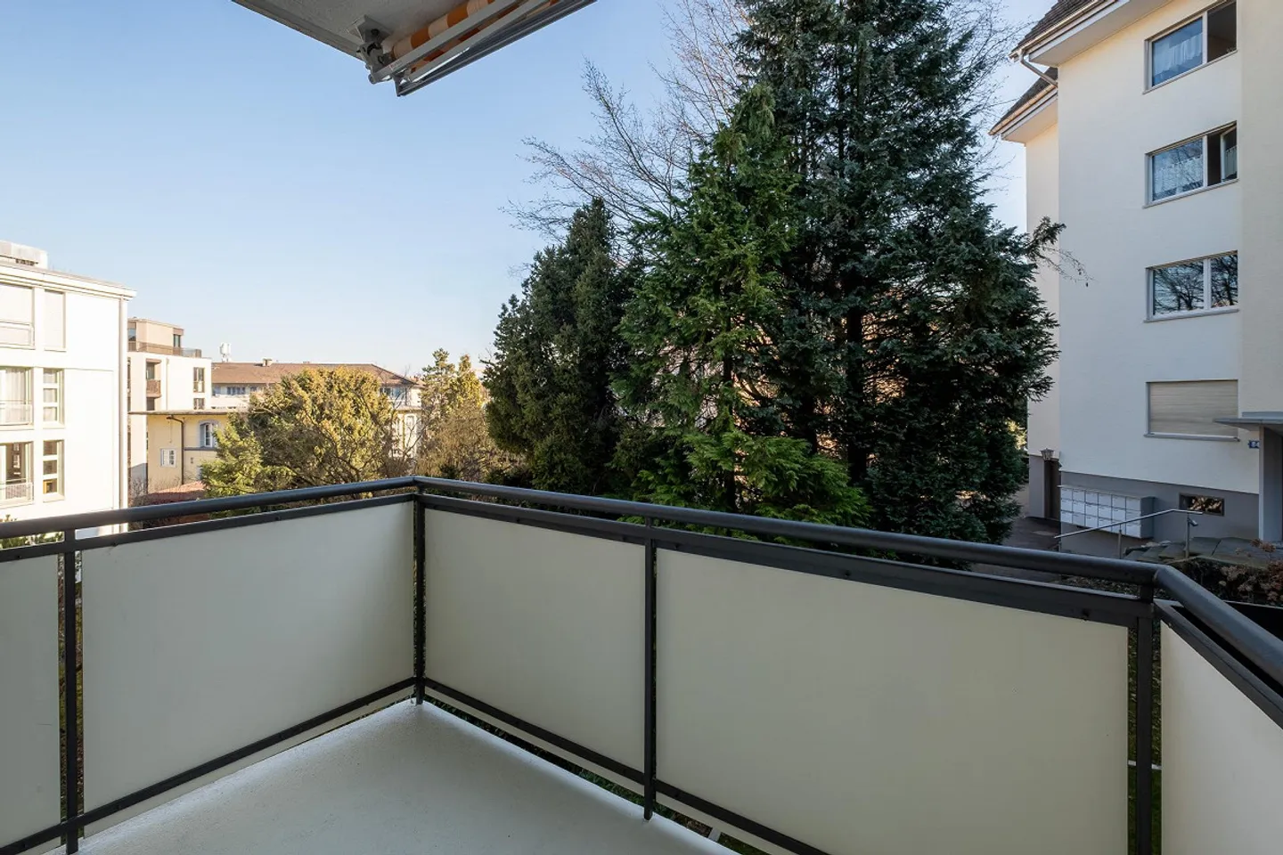 Bellissimo appartamento a Zurigo-Oerlikon, recentemente ristrutturato - Foto 14 di 16