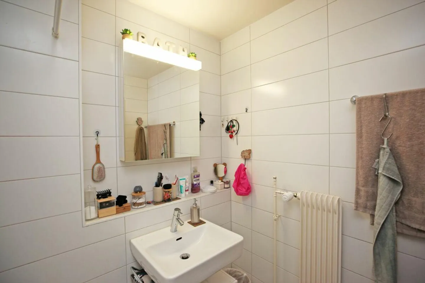 Charmante Dachwohnung in Niederscherli - Foto 4 von 8
