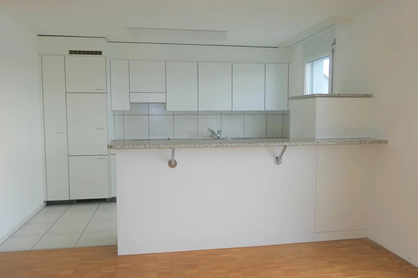 Apartment in a Quiet Area - Photo 4 of 10