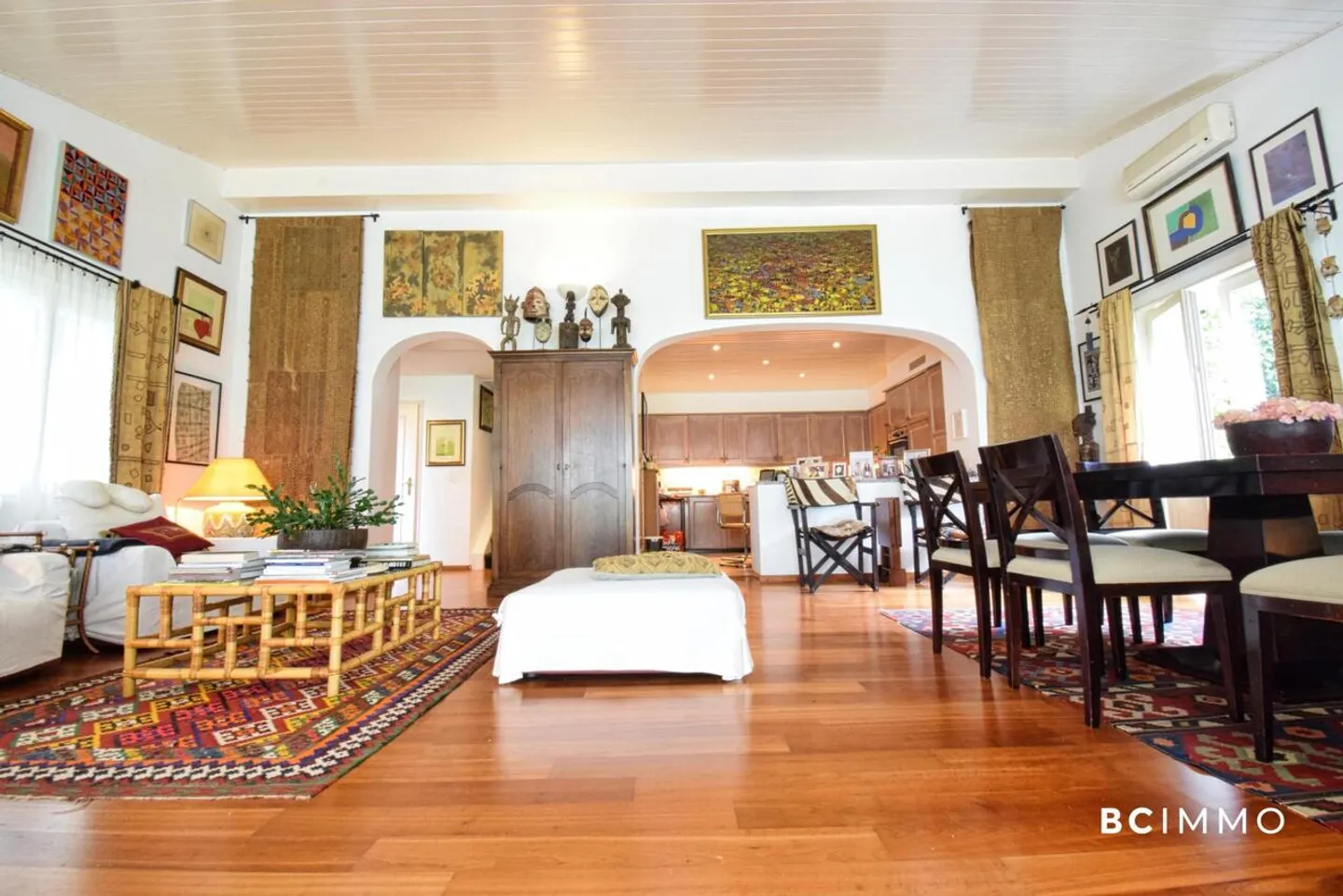 Elegant character home in the heart of a privileged residential environment - Photo 3 of 5