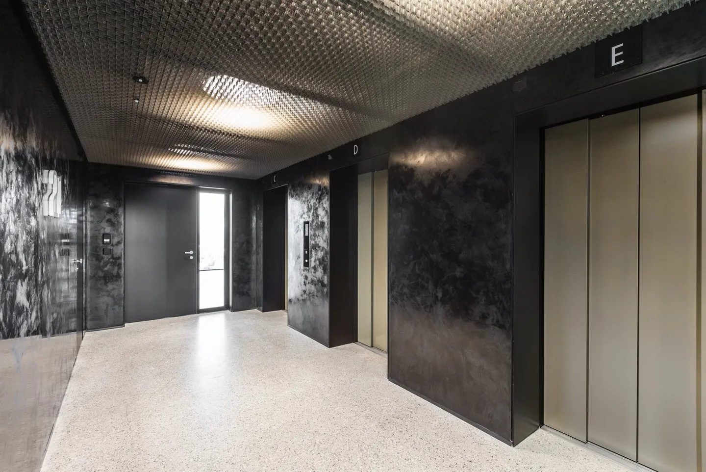 Exklusive Büroflächen im Grosspeter Tower - Foto 3 von 12