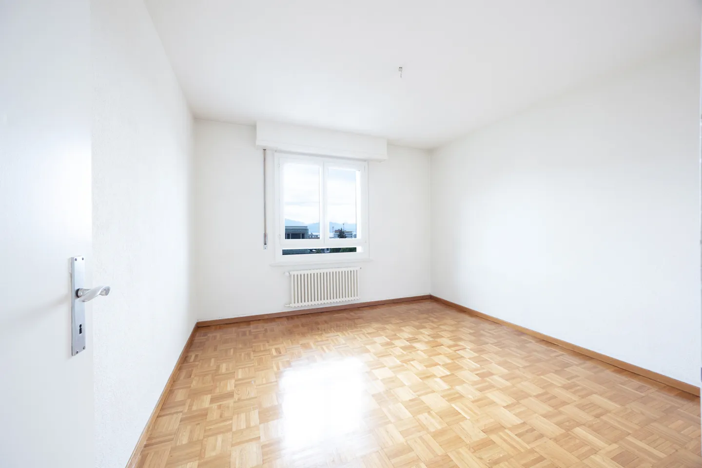 9 apartments out of 15 still available in the same building! - Photo 6 of 7