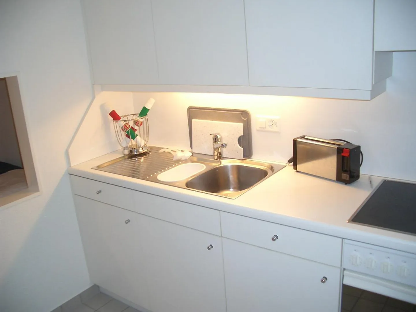 Zentral gelegenes möbliertes Apartment - Foto 3 von 8