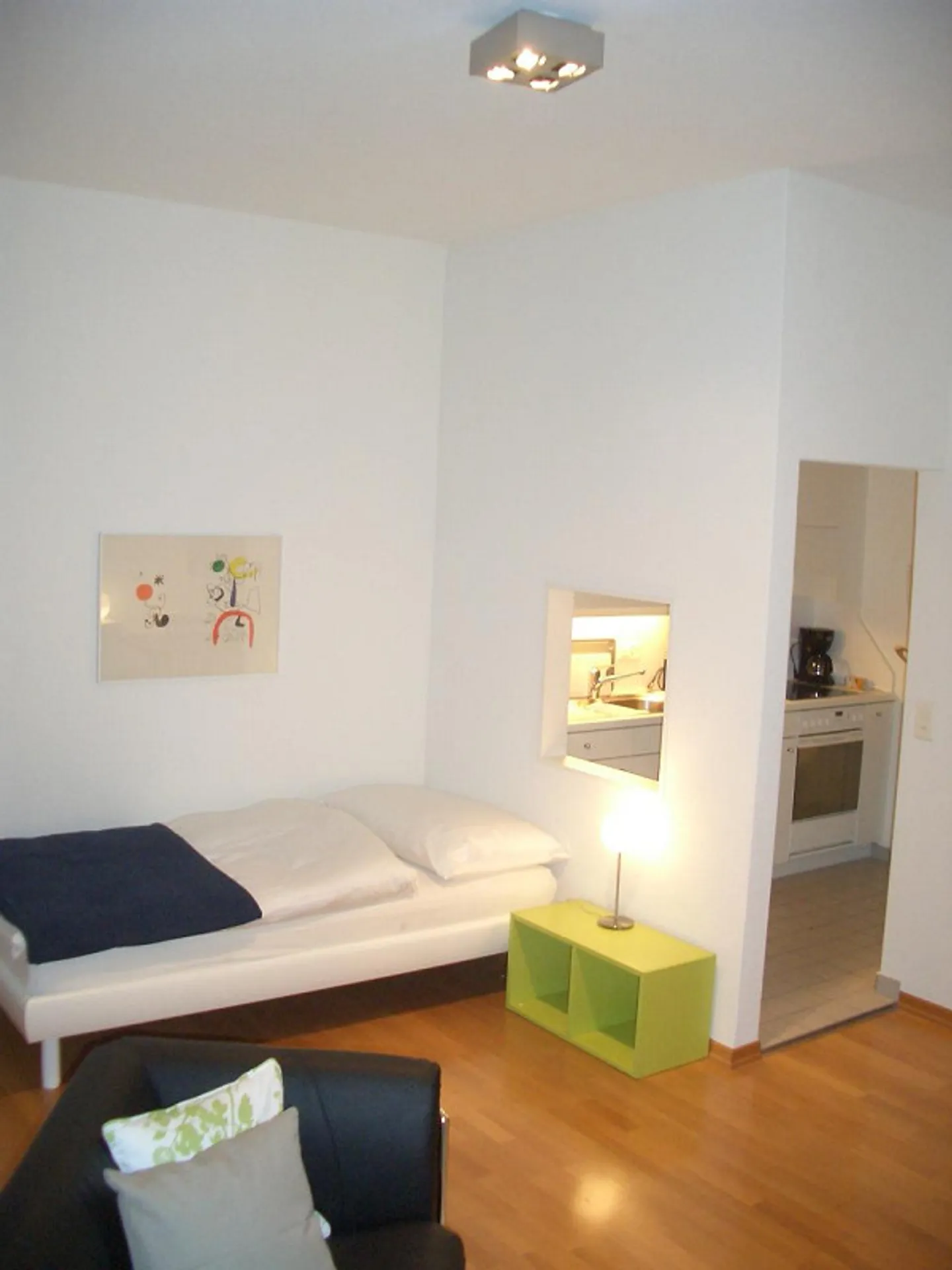 Zentral gelegenes möbliertes Apartment - Foto 1 von 8