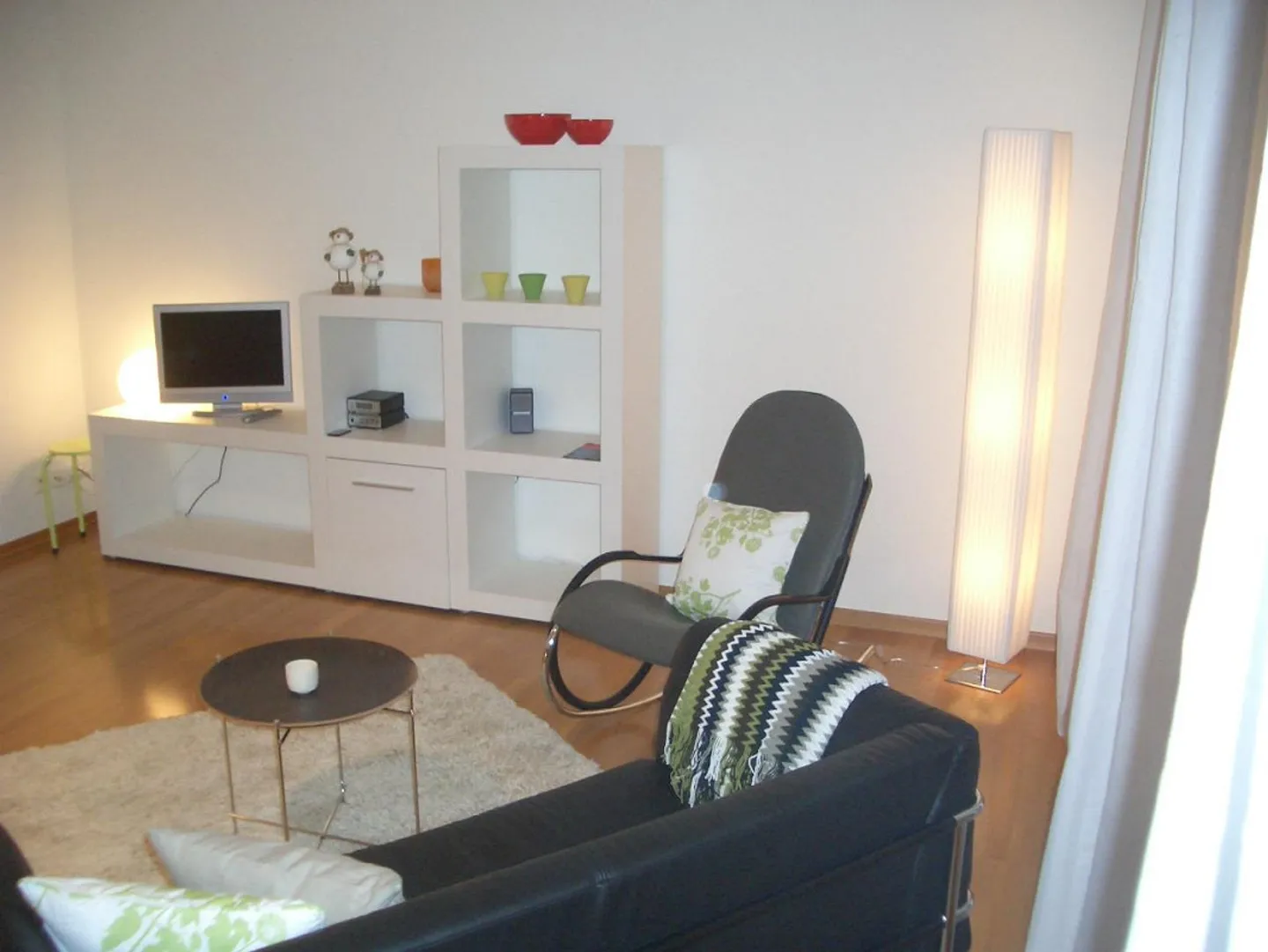 Zentral gelegenes möbliertes Apartment - Foto 5 von 8