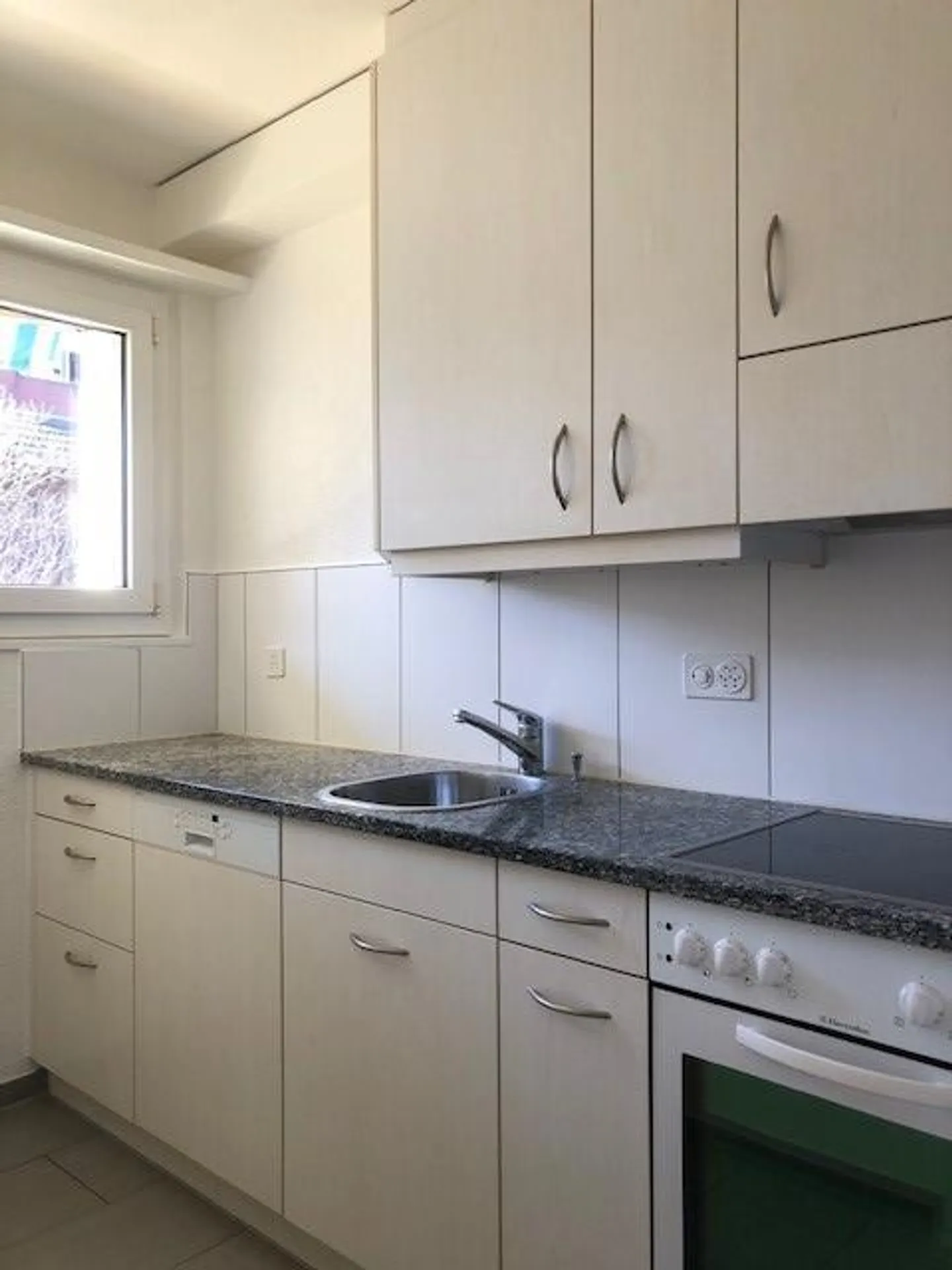 Beautiful 3-room apartment in Niederscherli for rent - Photo 2 of 8