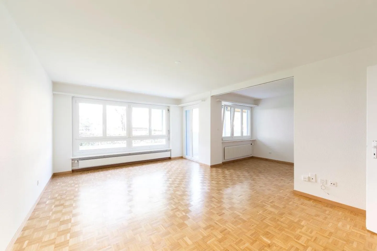 Apartment for rent - Photo 2 of 9