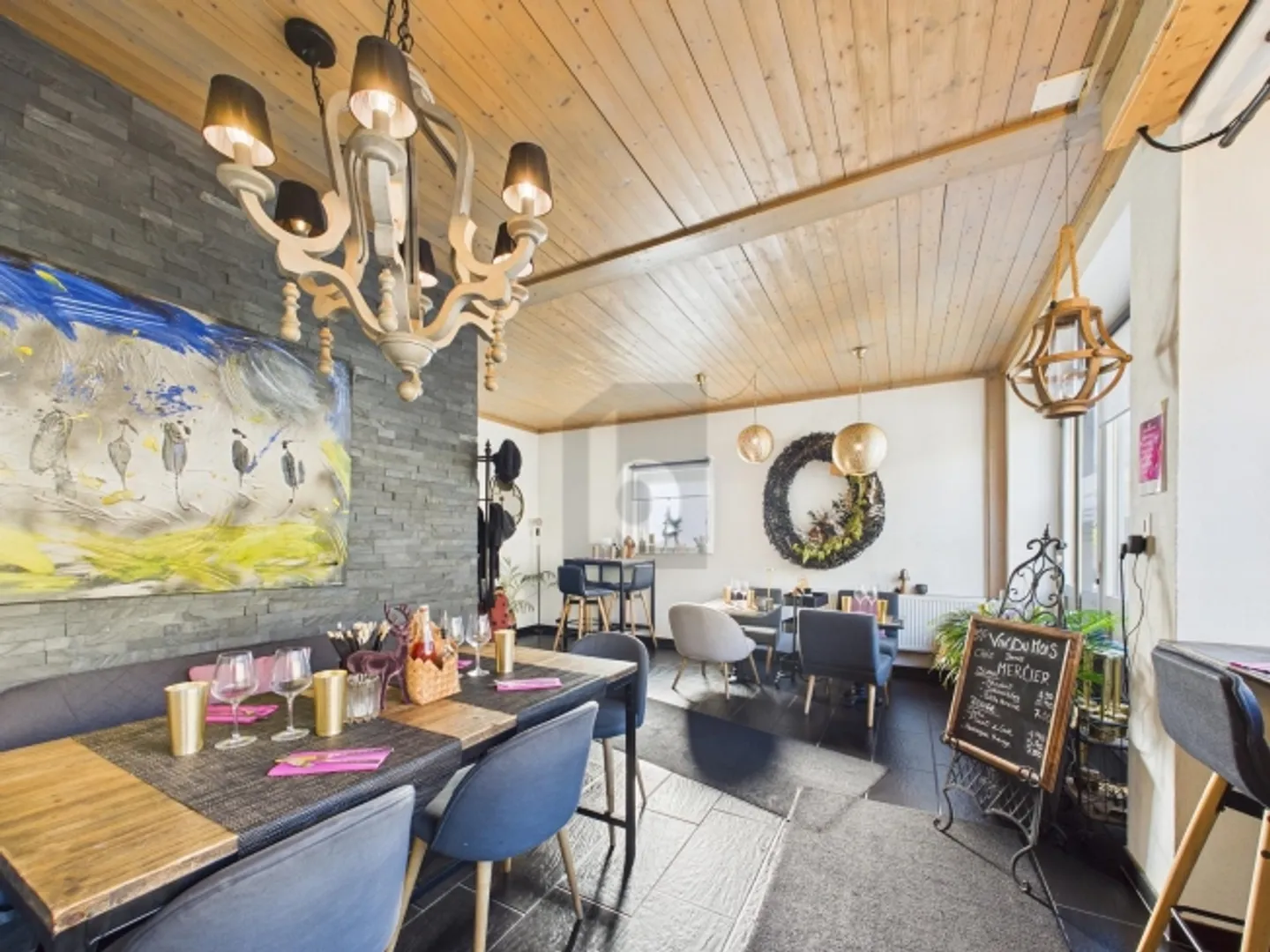 IDEAL SPACE FOR YOUR FOOD CONCEPT - Photo 1 of 6