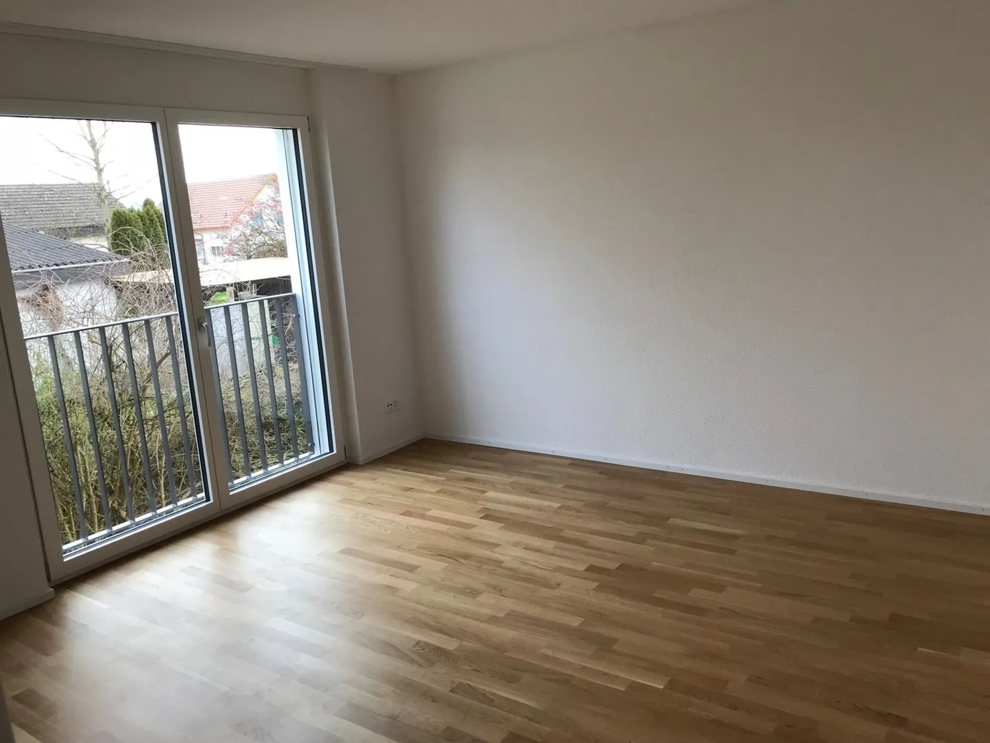 Moderno appartamento 3,5 locali nel bellissimo Hallau - Foto 6 di 8