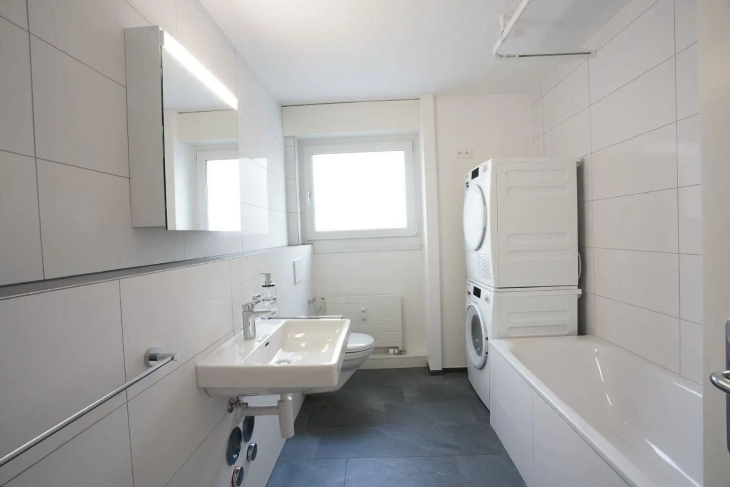 Geräumige Wohnung mit Wintergarten - Foto 3 von 14