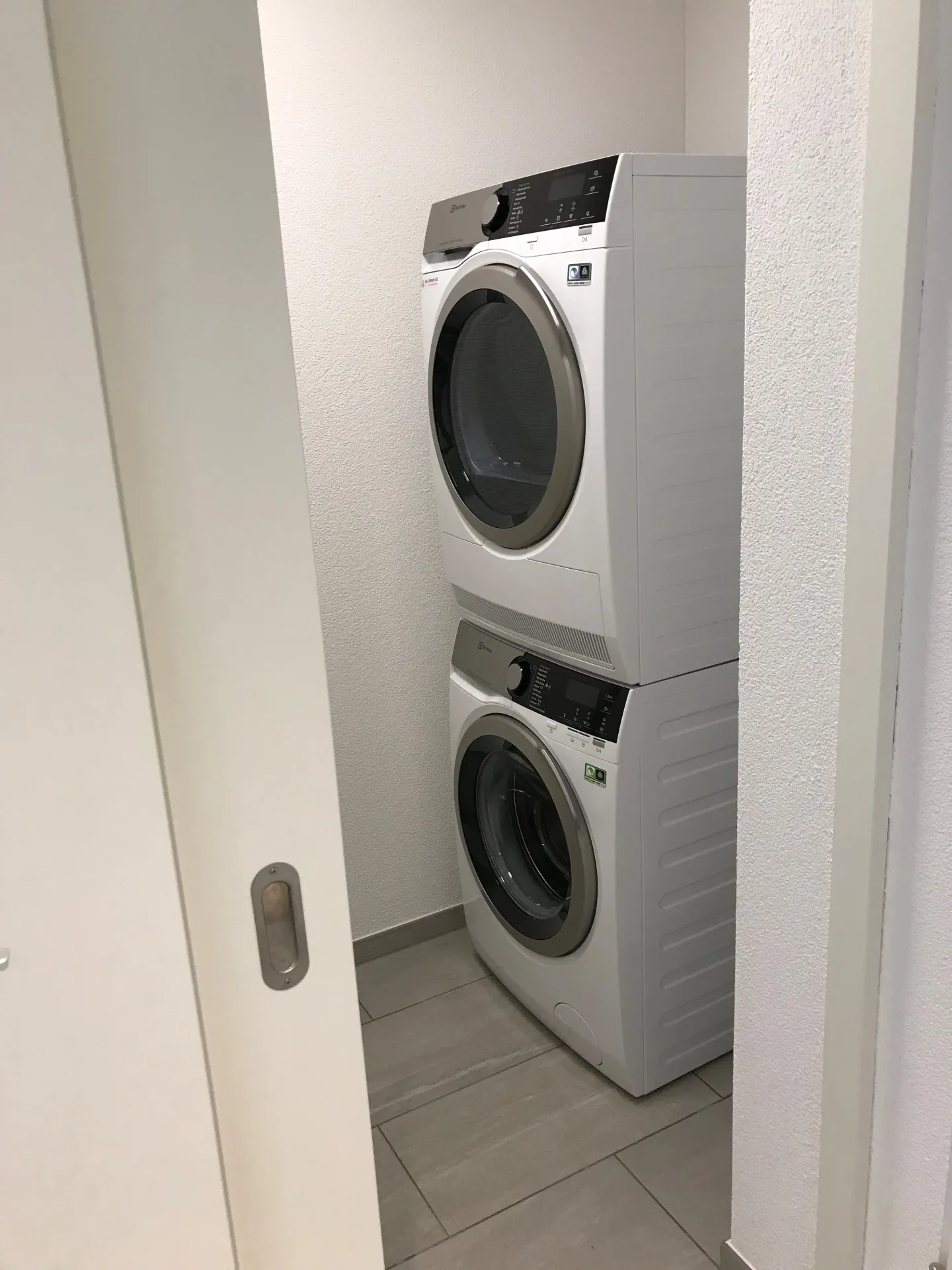 Moderno appartamento 3,5 locali nel bellissimo Hallau - Foto 8 di 8