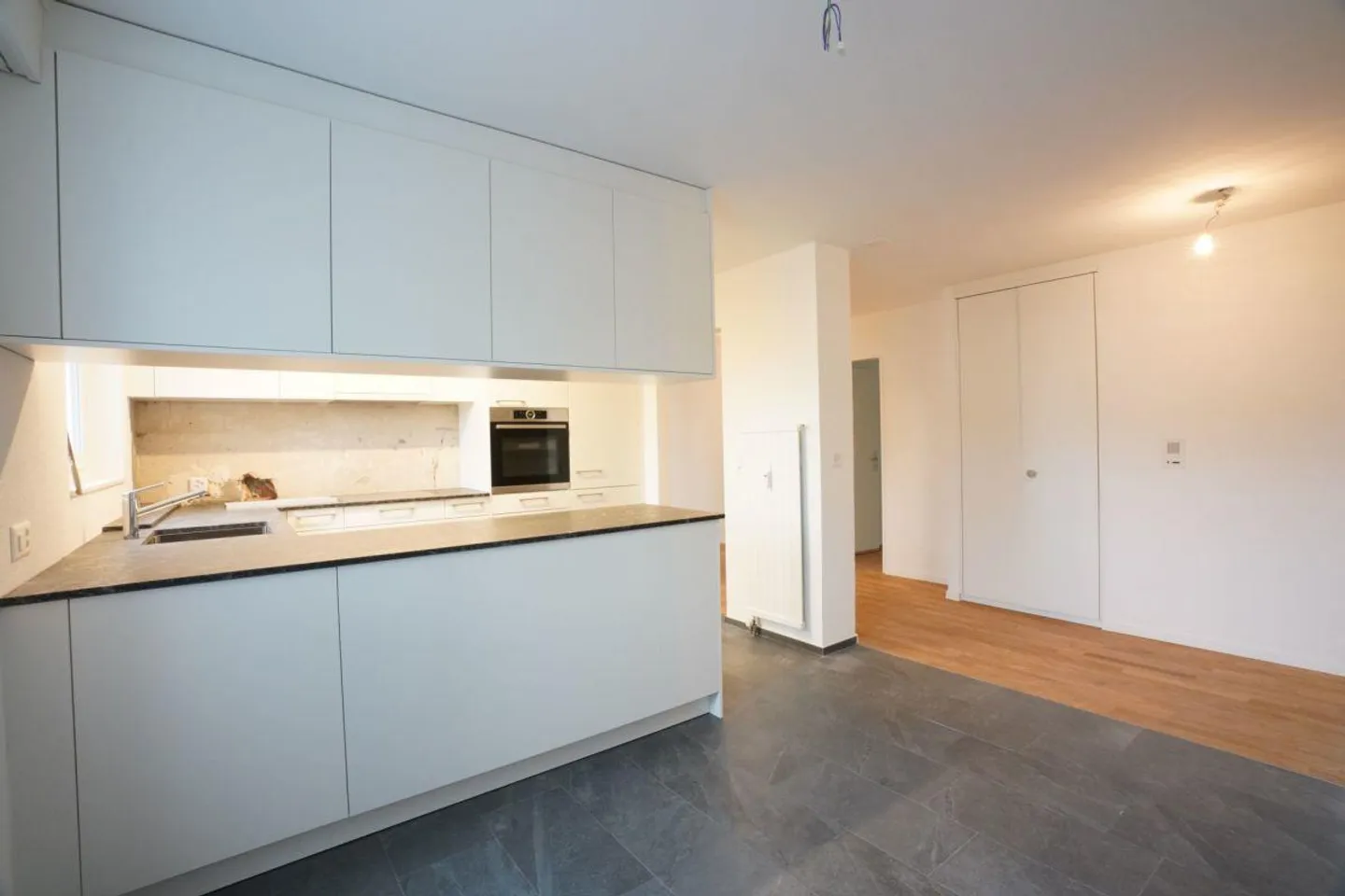 Geräumige Wohnung mit Wintergarten - Foto 8 von 14