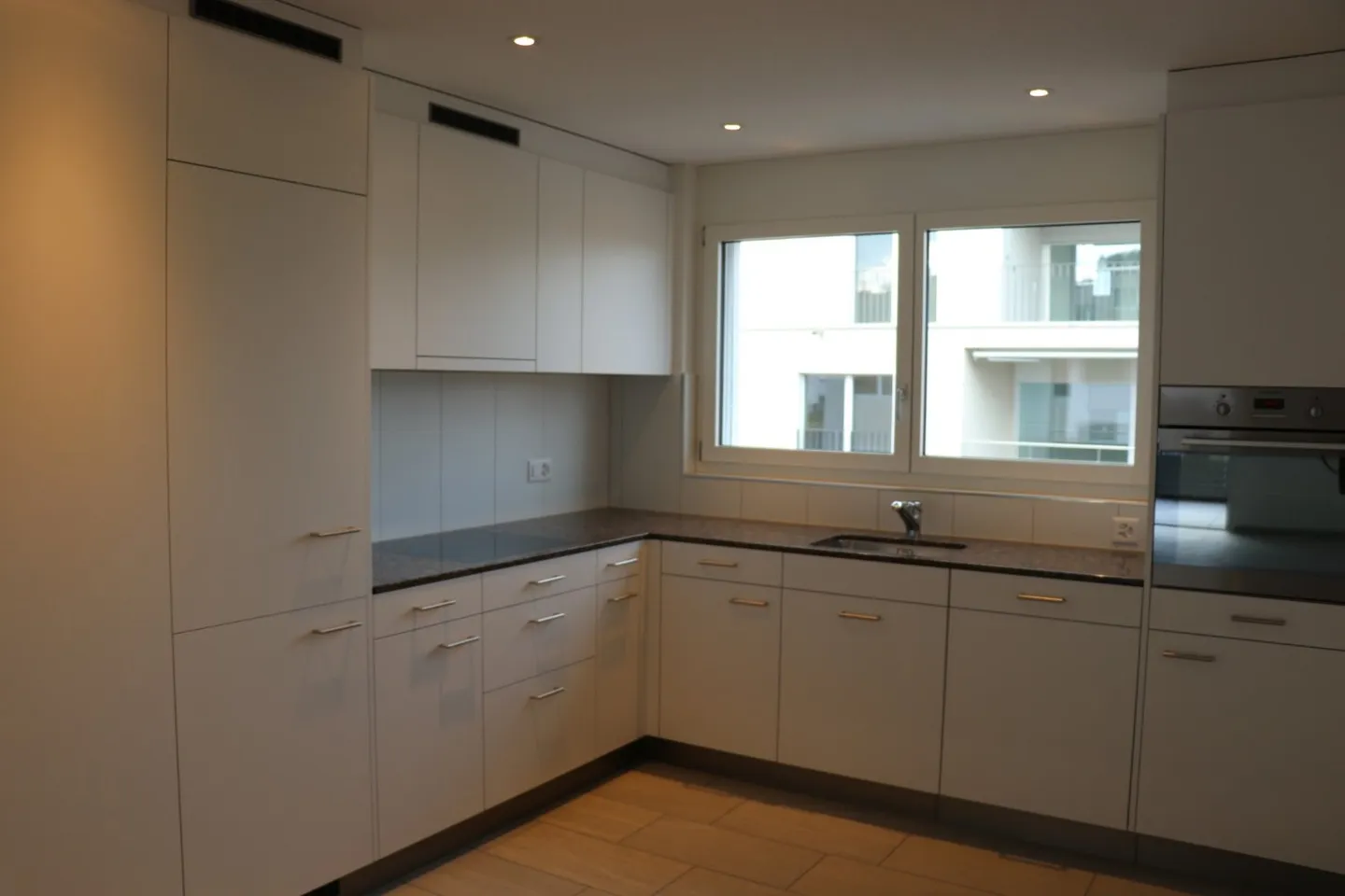 Moderno appartamento 3,5 locali nel bellissimo Hallau - Foto 4 di 8