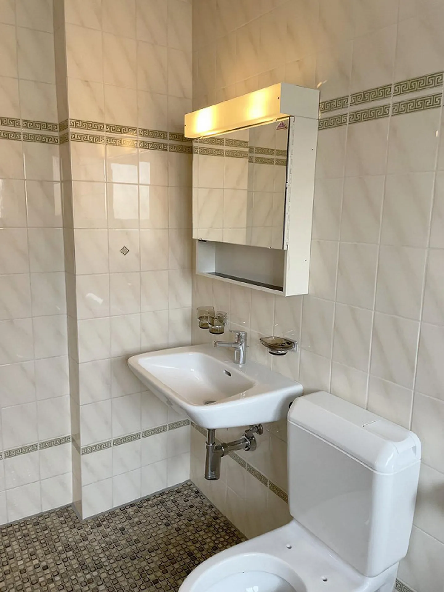 Appartamento accogliente con balcone - Foto 3 di 6