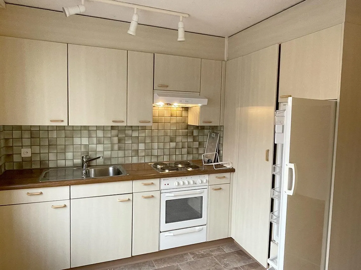 Appartamento accogliente con balcone - Foto 5 di 6