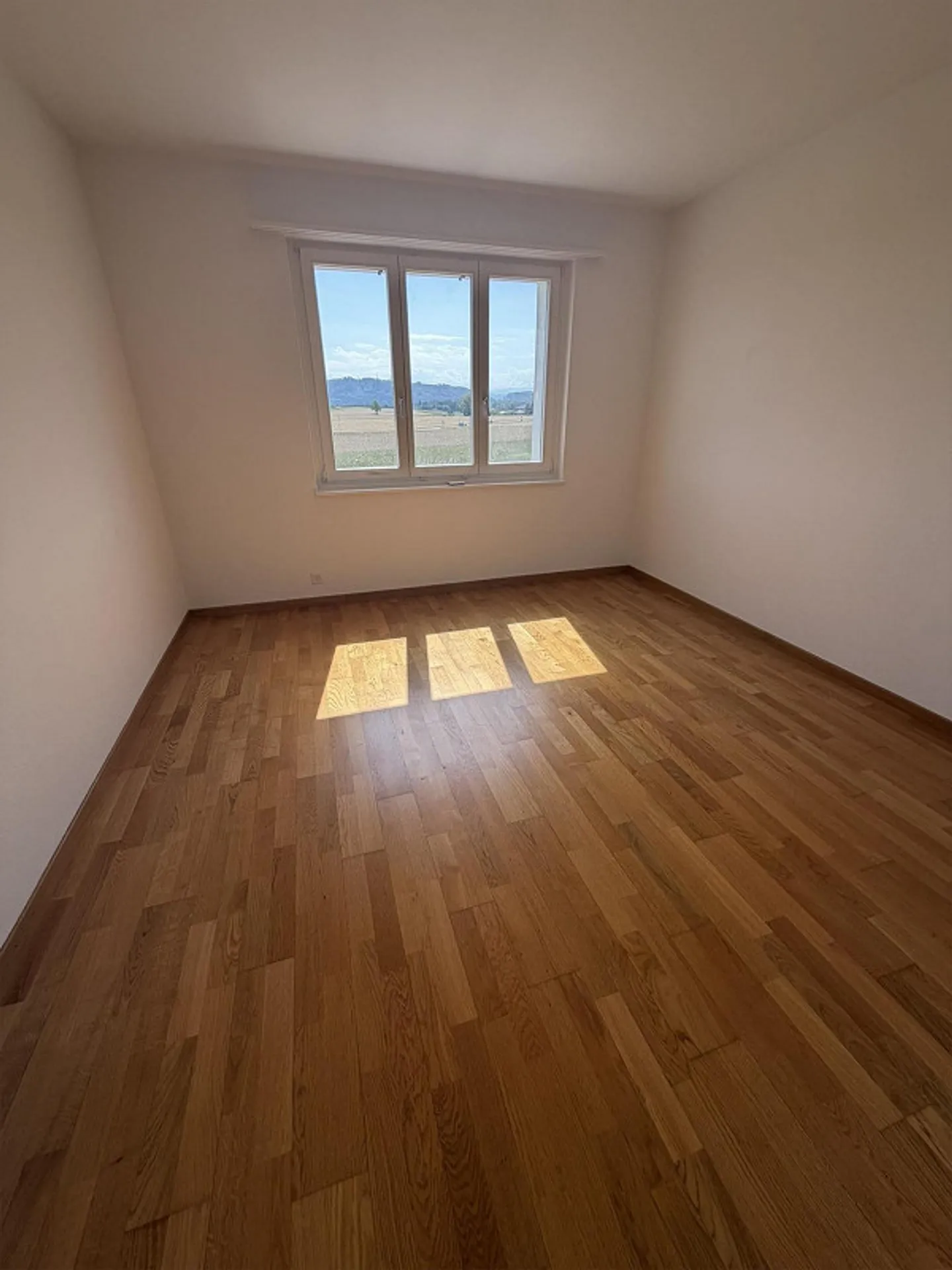 Appartement lumineux 4 pièces avec balcon - Photo 7 sur 11