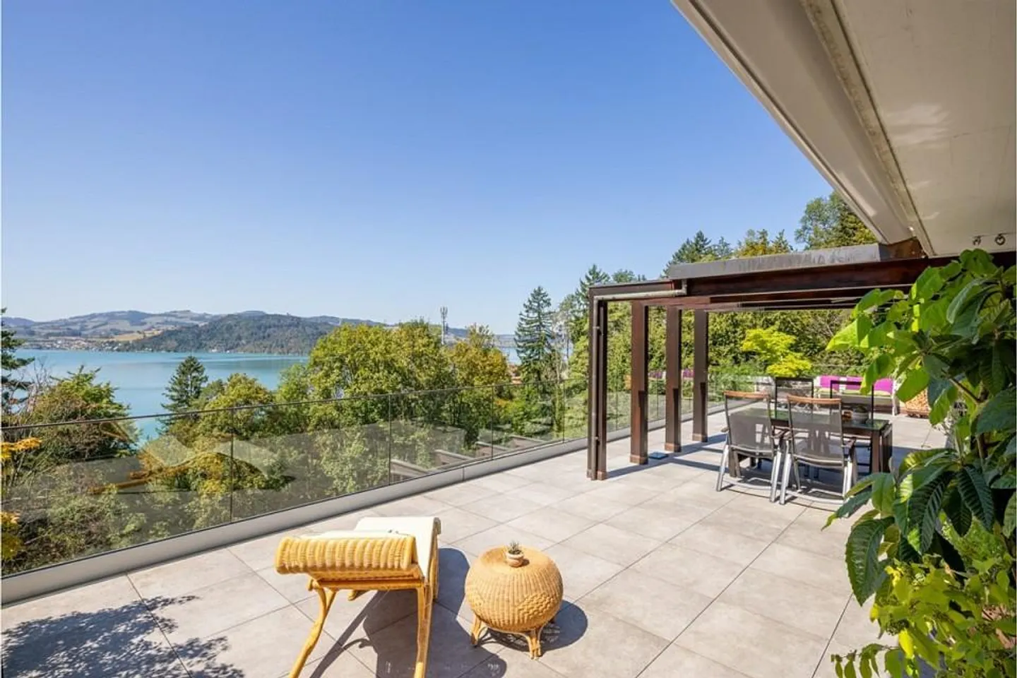 Terrassenwohnung mit Seeblick - Foto 1 von 6