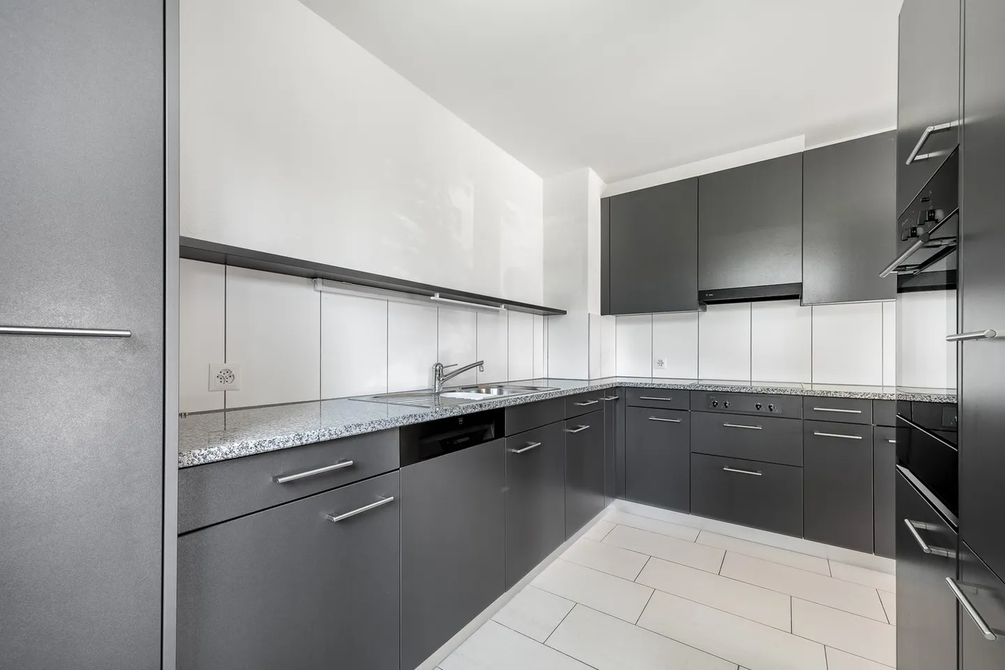 Dream apartment in Bülach-West seeks tenants! - Photo 7 of 12