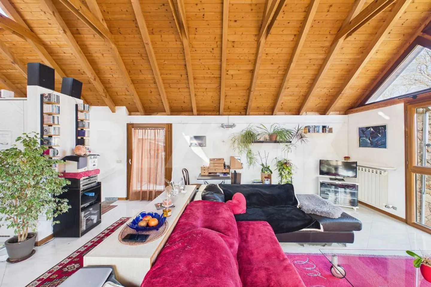 Cuasso - Italy: Beautiful 4½-room house with stunning lake view and boat space - Photo 10 of 13