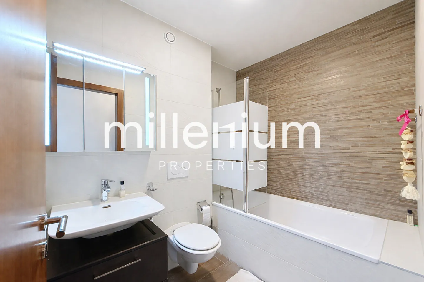 Magnificent 4-room furnished apartment with 25 m² balcony - Residence Les Cèdres - Photo 10 of 12