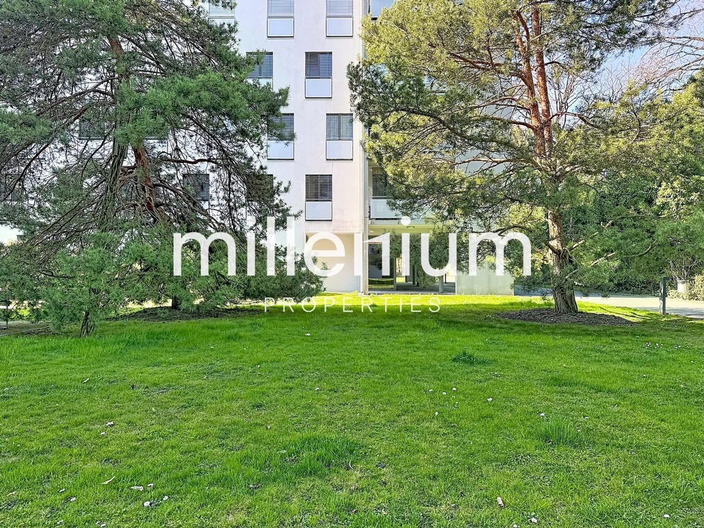 Magnificent 4-room furnished apartment with 25 m² balcony - Residence Les Cèdres - Photo 12 of 12