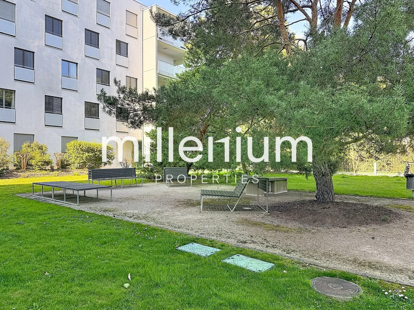 Magnificent 4-room furnished apartment with 25 m² balcony - Residence Les Cèdres - Photo 3 of 12