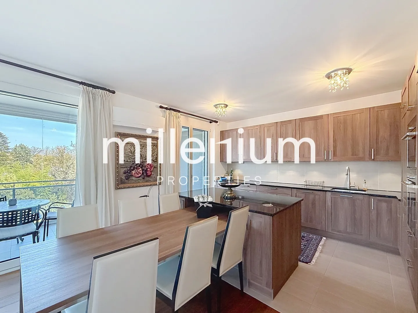 Magnificent 4-room furnished apartment with 25 m² balcony - Residence Les Cèdres - Photo 4 of 12