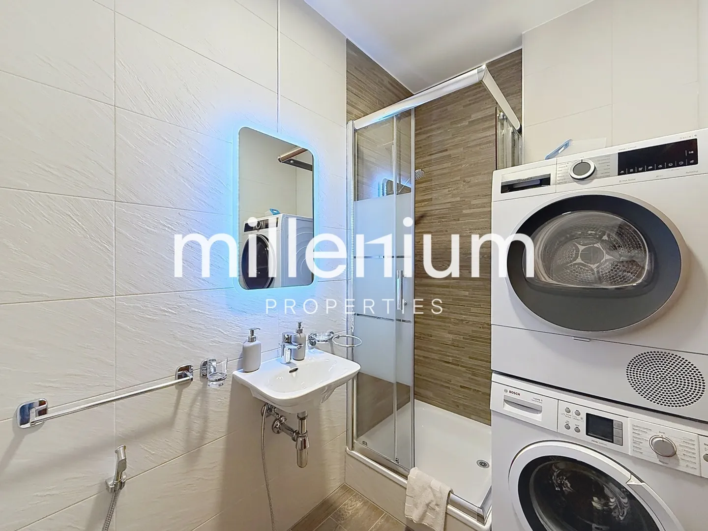 Magnificent 4-room furnished apartment with 25 m² balcony - Residence Les Cèdres - Photo 9 of 12