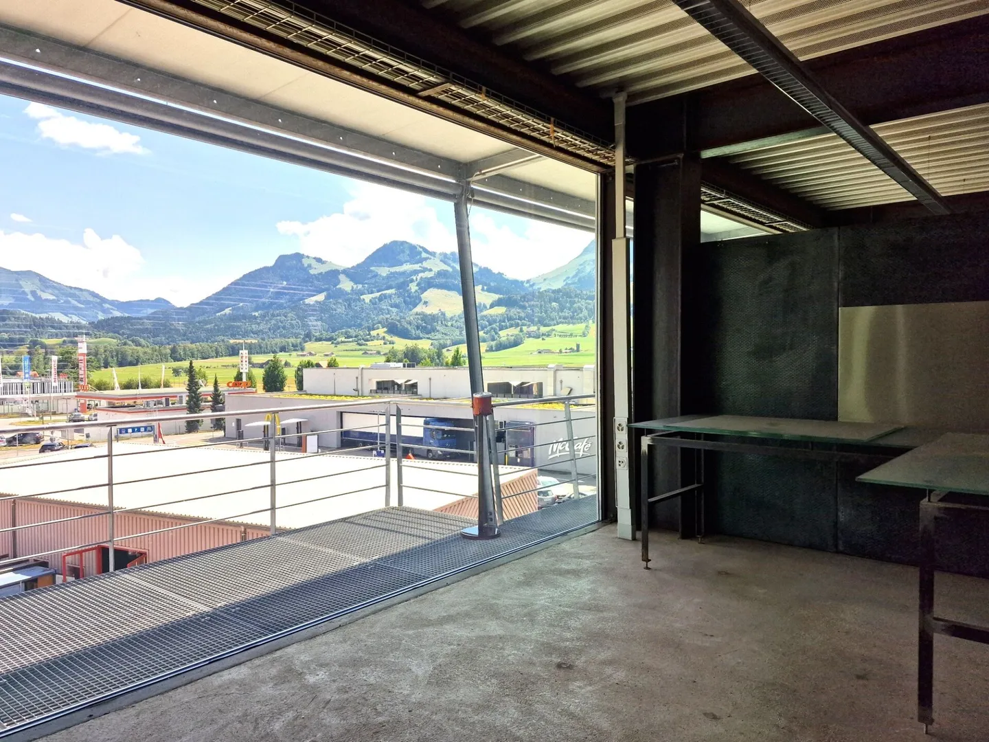 La Tour-de-Trême - Spazio amministrativo di 400 m2 al 1° piano - Foto 1 di 6