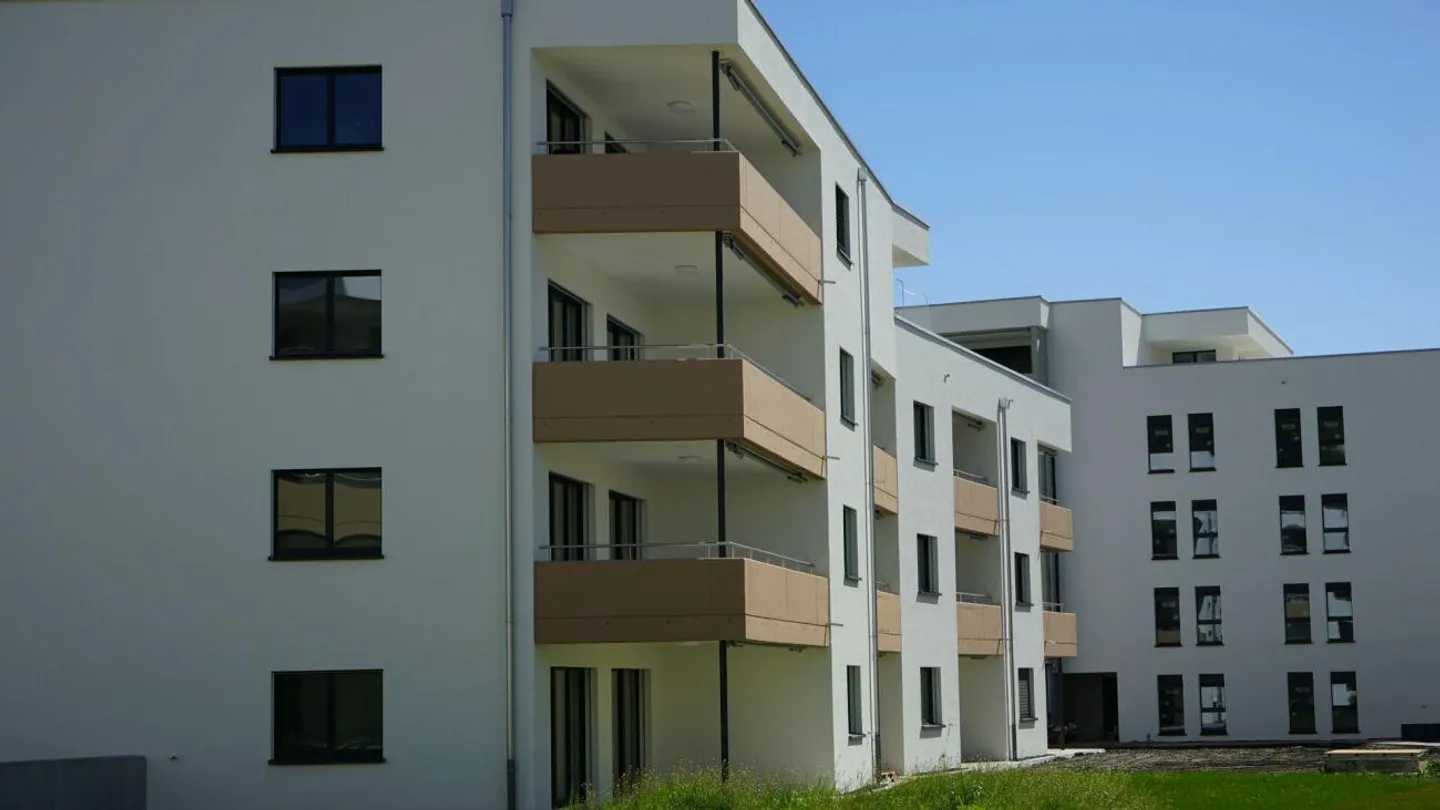 *moderne 4 1/2-Zimmerwohnung im 2. Stock* - Foto 1 von 14