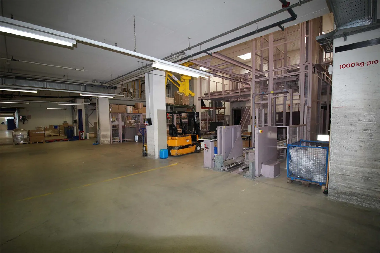 Modernes Hochregallager mit 5'000 Palettenplätze - Foto 3 von 7
